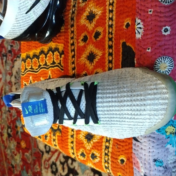 EUC Nike Vapormax size 9 - Picture 4 of 5